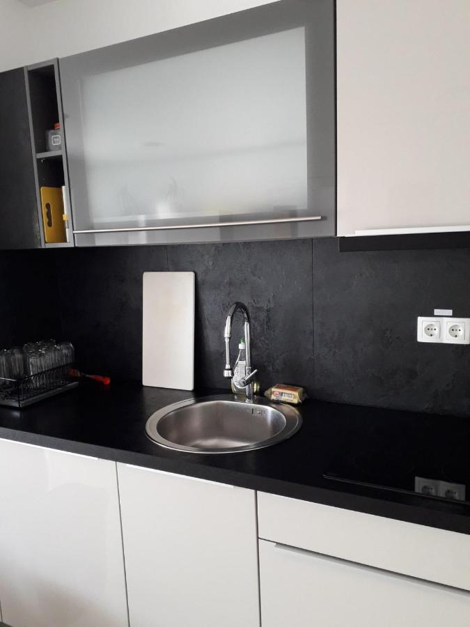 Apartment White Vantacici Luaran gambar
