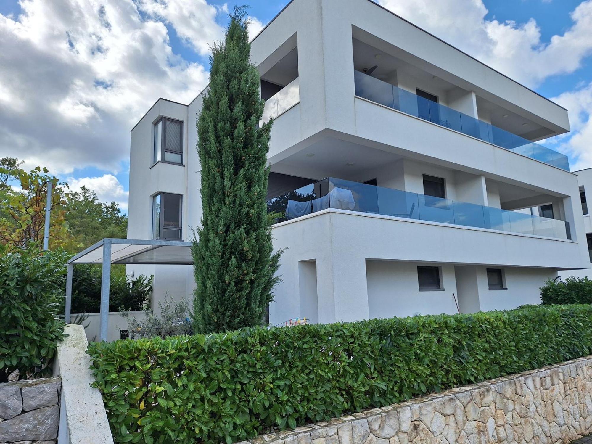 Apartment White Vantacici Luaran gambar